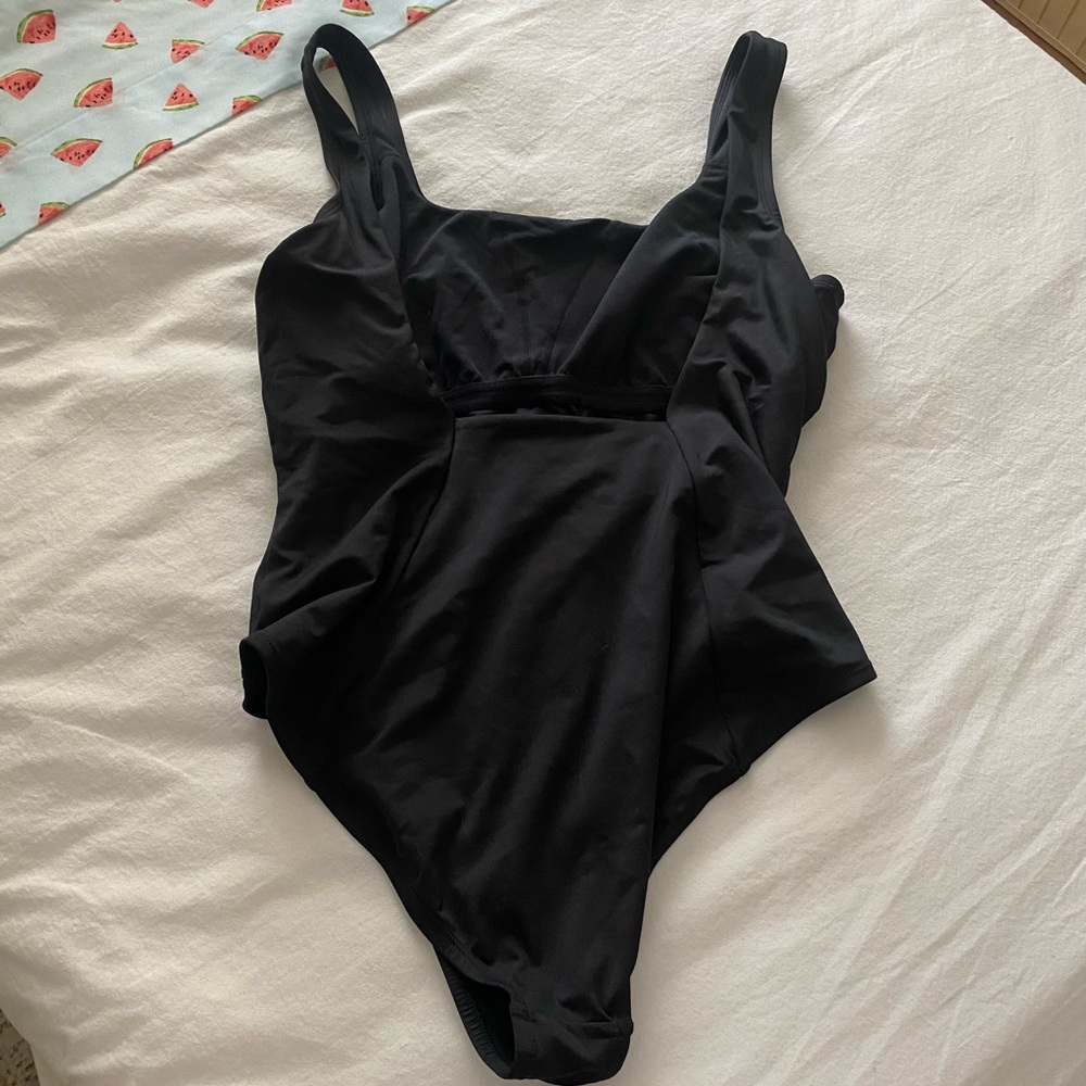 Nike BERLIN One Piece Swimsuit - Picture 4 of 4